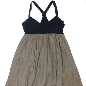Elegant Gap Dress with pockets
